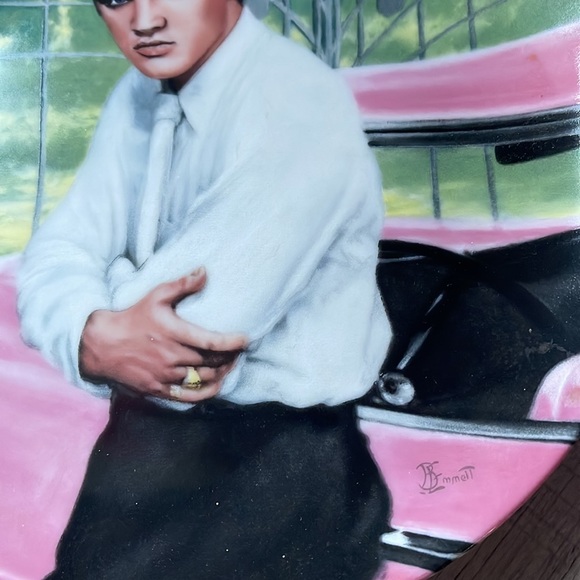 Elvis Presley Gates of Graceland Plate - Picture 3 of 7